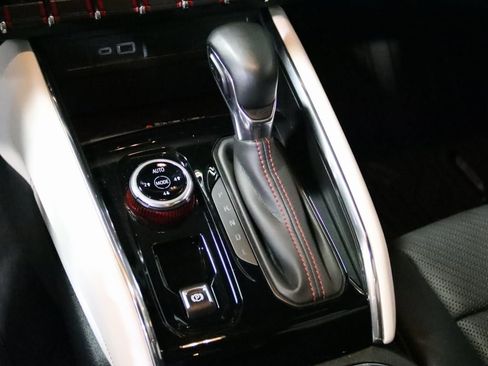 Used 2023 GMC Canyon AT4X image 47