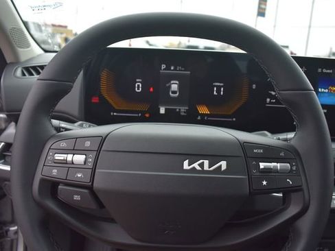 New 2026 Kia K4 EX image 24