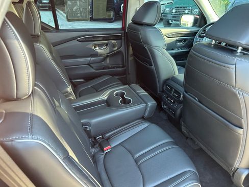 Used 2025 Honda Pilot Elite image 20