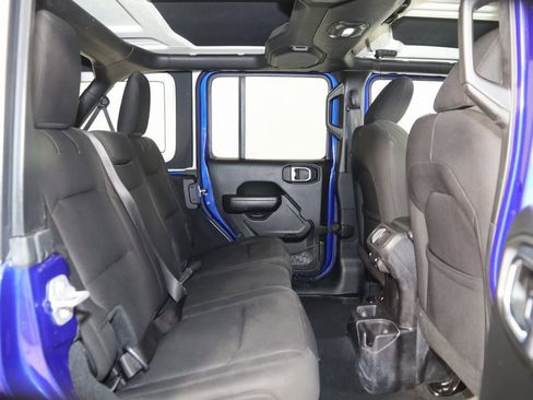 Used 2018 Jeep Wrangler Unlimited Sport S image 13