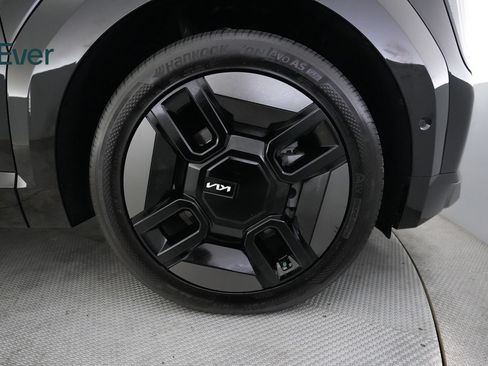Used 2024 Kia EV9 GT-Line AWD/4WD image 20