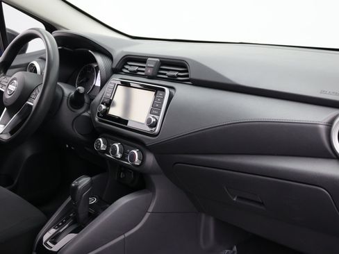 Used 2021 Nissan Versa S FWD image 37