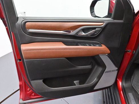 Used 2024 GMC Yukon Denali Ultimate image 9