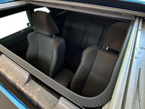 Used 2015 Dodge Challenger R/T RWD image 17