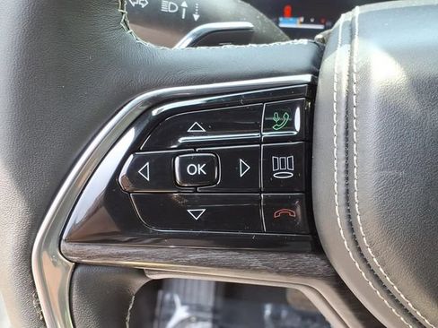 Used 2022 Jeep Grand Cherokee Overland AWD/4WD image 25