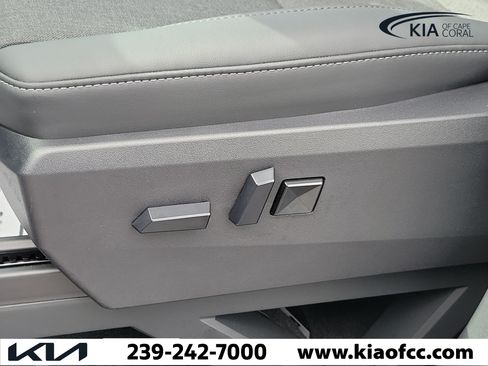 Used 2026 Tesla Cybertruck AWD Crew Cab image 21