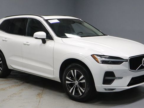 Used 2023 Volvo XC60 B5 Core AWD/4WD image 1