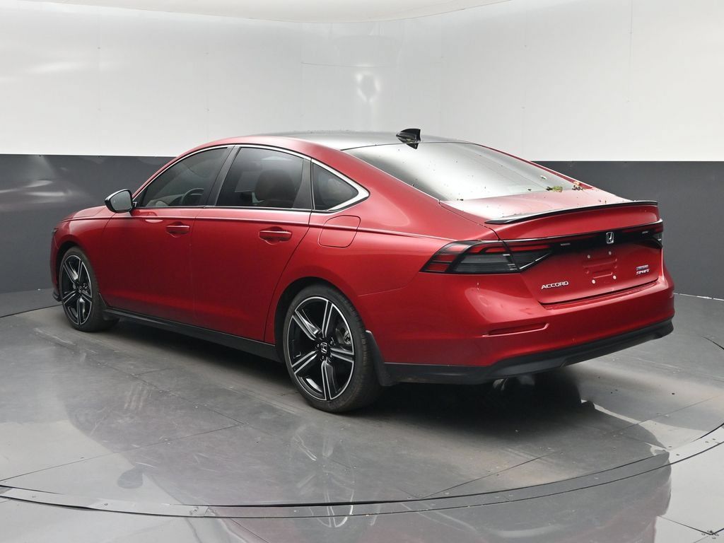 Used 2024 Honda Accord Sport image 4