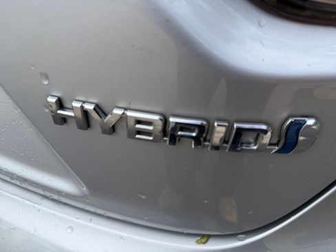 Used 2021 Toyota Corolla LE FWD image 29