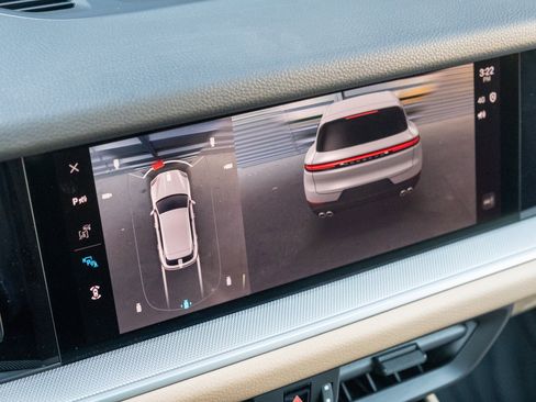 Certified 2025 Porsche Cayenne image 31