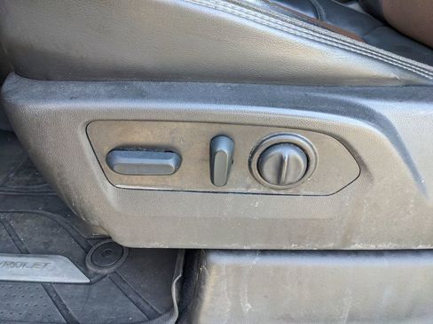 Used 2022 Chevrolet Silverado 3500 High Country AWD/4WD image 56