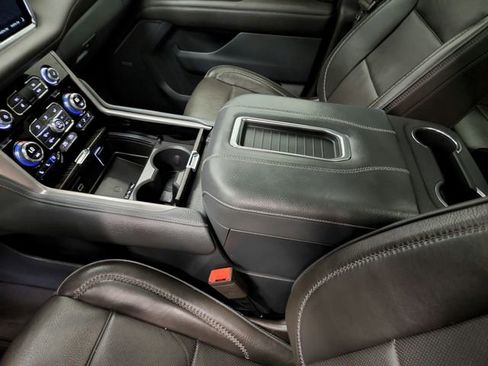 Used 2022 GMC Yukon XL Denali RWD image 22
