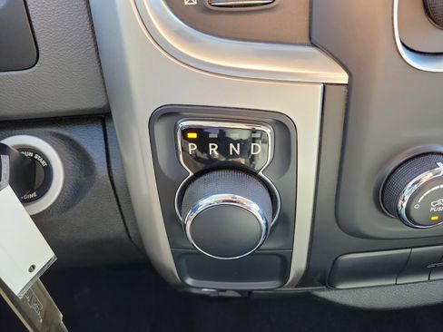 Used 2019 RAM 1500 Classic SLT image 29