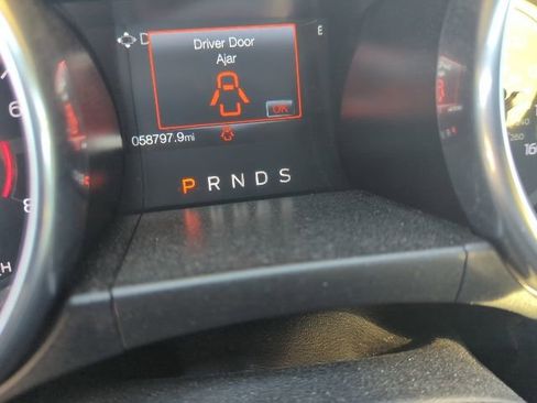 Used 2022 Ford Mustang Premium image 12