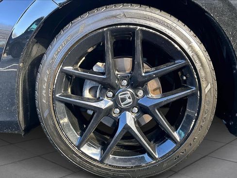 Used 2023 Honda Civic Sport image 8