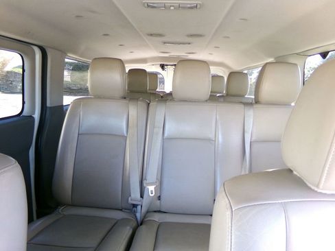 Used 2016 Nissan NV 3500 SL image 14