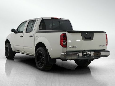 Used 2019 Nissan Frontier SV image 3