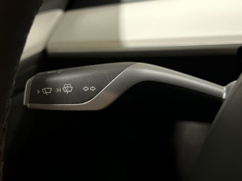 Used 2024 Tesla Model Y Performance AWD/4WD image 27