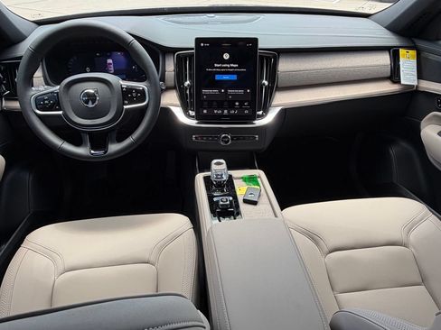 New 2026 Volvo XC90 B5 Plus w/ Protection Package Premier AWD/4WD image 10