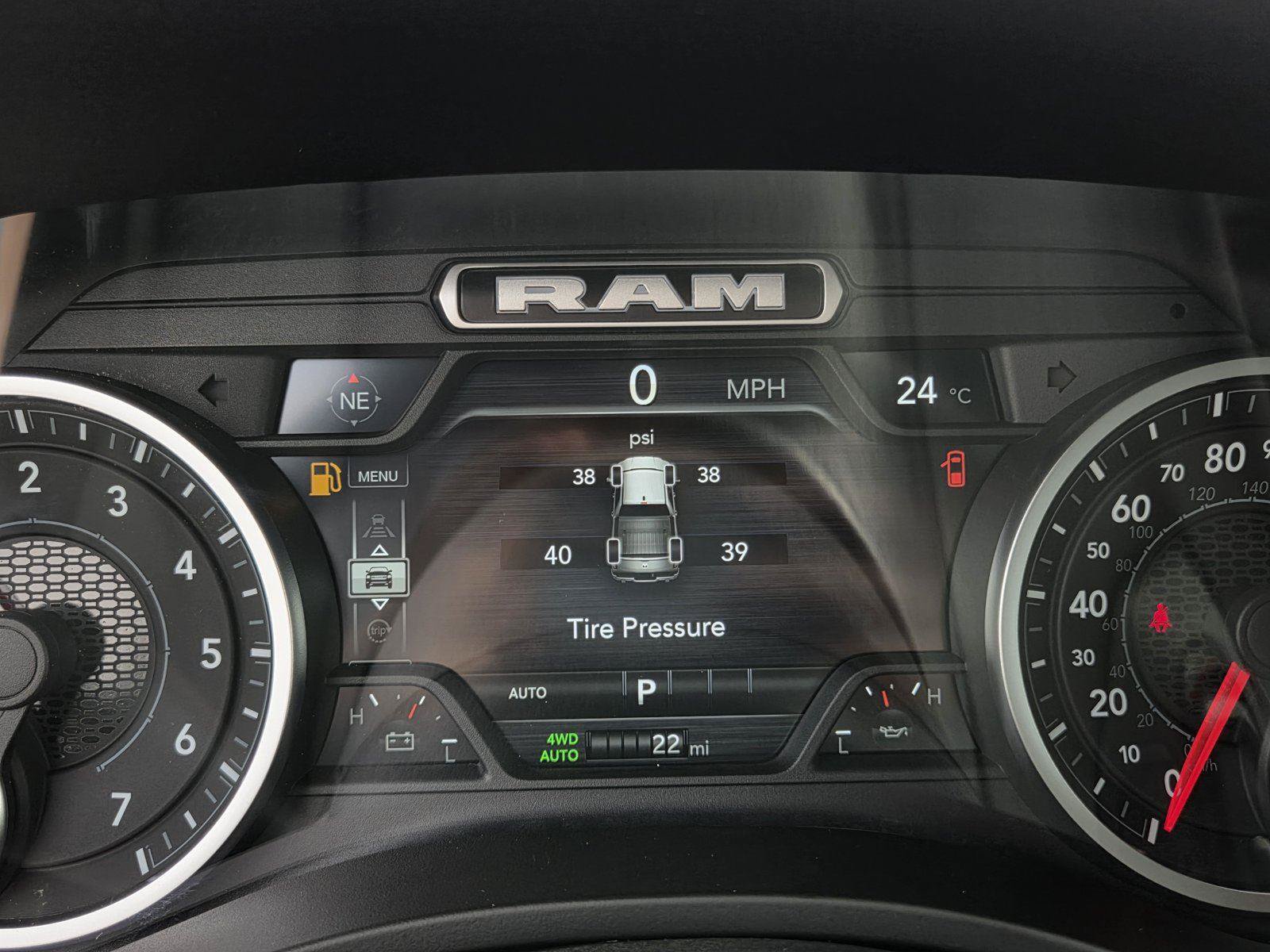 New 2026 RAM 1500 Big Horn AWD/4WD image 23