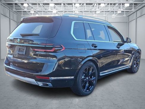 Certified 2025 BMW X7 xDrive40i image 4