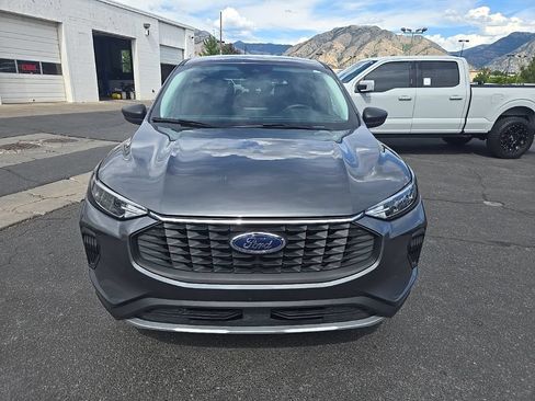 Used 2025 Ford Escape Active AWD/4WD image 2