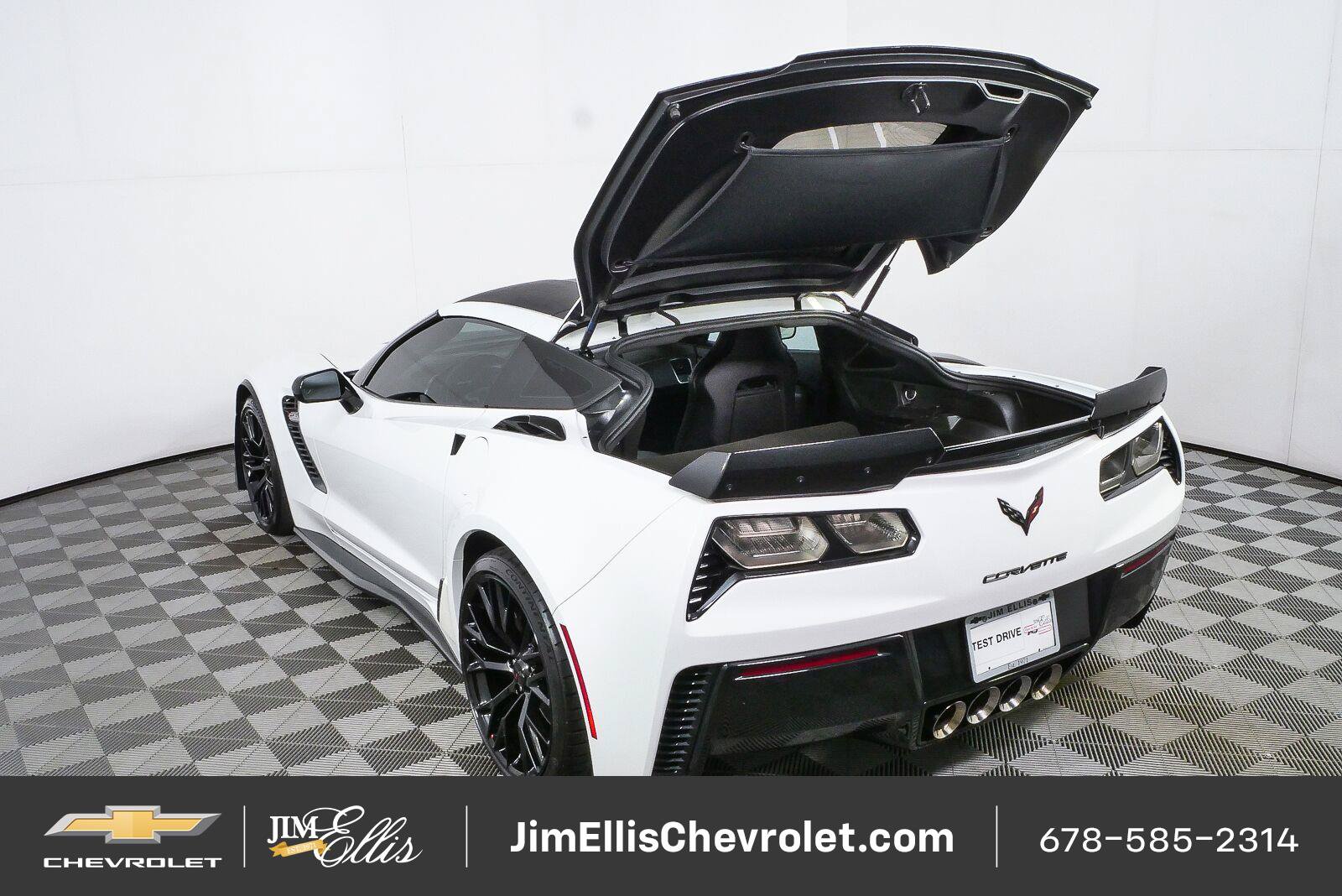 Used 2018 Chevrolet Corvette Z06 RWD image 21