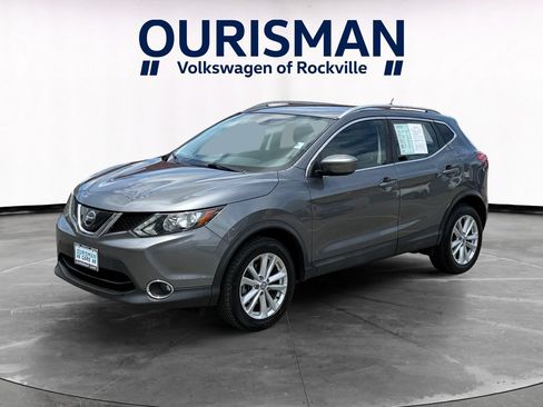 Used 2019 Nissan Rogue Sport SV w/ All-Weather Package AWD/4WD image 2