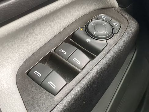 Used 2024 Chevrolet Equinox LS image 22