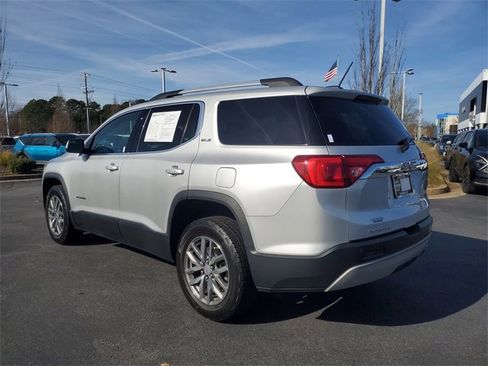 Used 2017 GMC Acadia SLE w/ Driver Alert Package I image 6