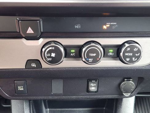 Used 2019 Toyota Tacoma SR w/ SR Convenience Package RWD image 17