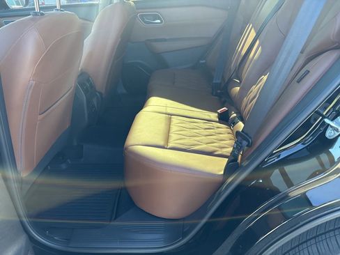 Used 2024 Nissan Rogue Platinum w/ Platinum Premium Package image 28