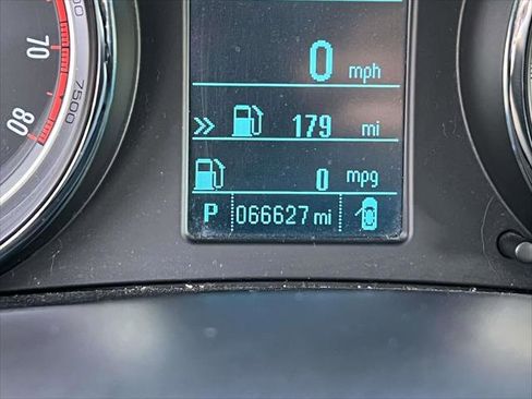 Used 2013 Buick Regal Premium image 27