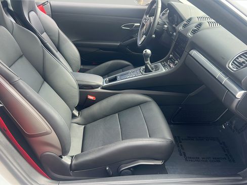 Certified 2025 Porsche 718 Cayman S RWD image 18