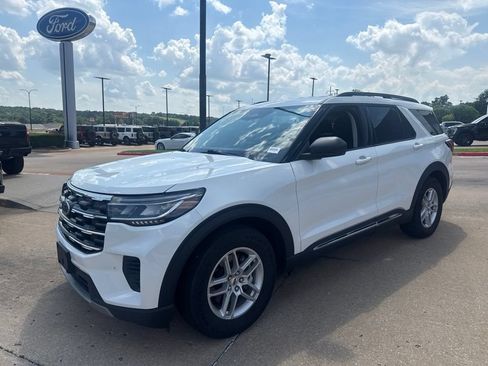 Used 2025 Ford Explorer Active RWD image 7