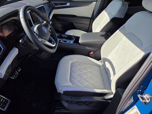 New 2026 Volkswagen Atlas Cross Sport SEL Premium R-Line image 6