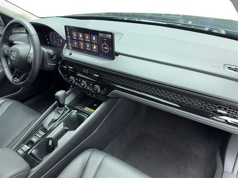 Used 2025 Honda Accord EX-L image 46