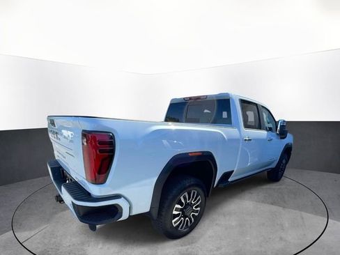 Used 2026 GMC Sierra 2500 Denali Ultimate AWD/4WD image 7