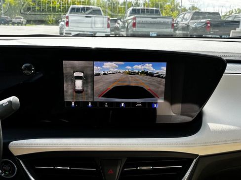 Used 2025 Buick Encore GX Avenir w/ Avenir Technology Package AWD/4WD image 25
