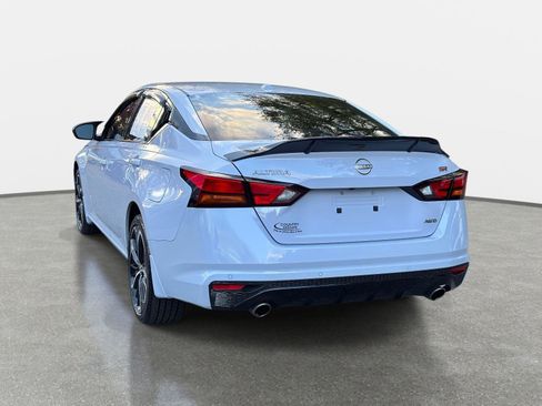 Used 2024 Nissan Altima 2.5 SR w/ SR Premium Package image 7