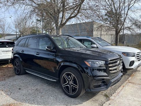 Certified 2025 Mercedes-Benz GLS 450 4MATIC image 3