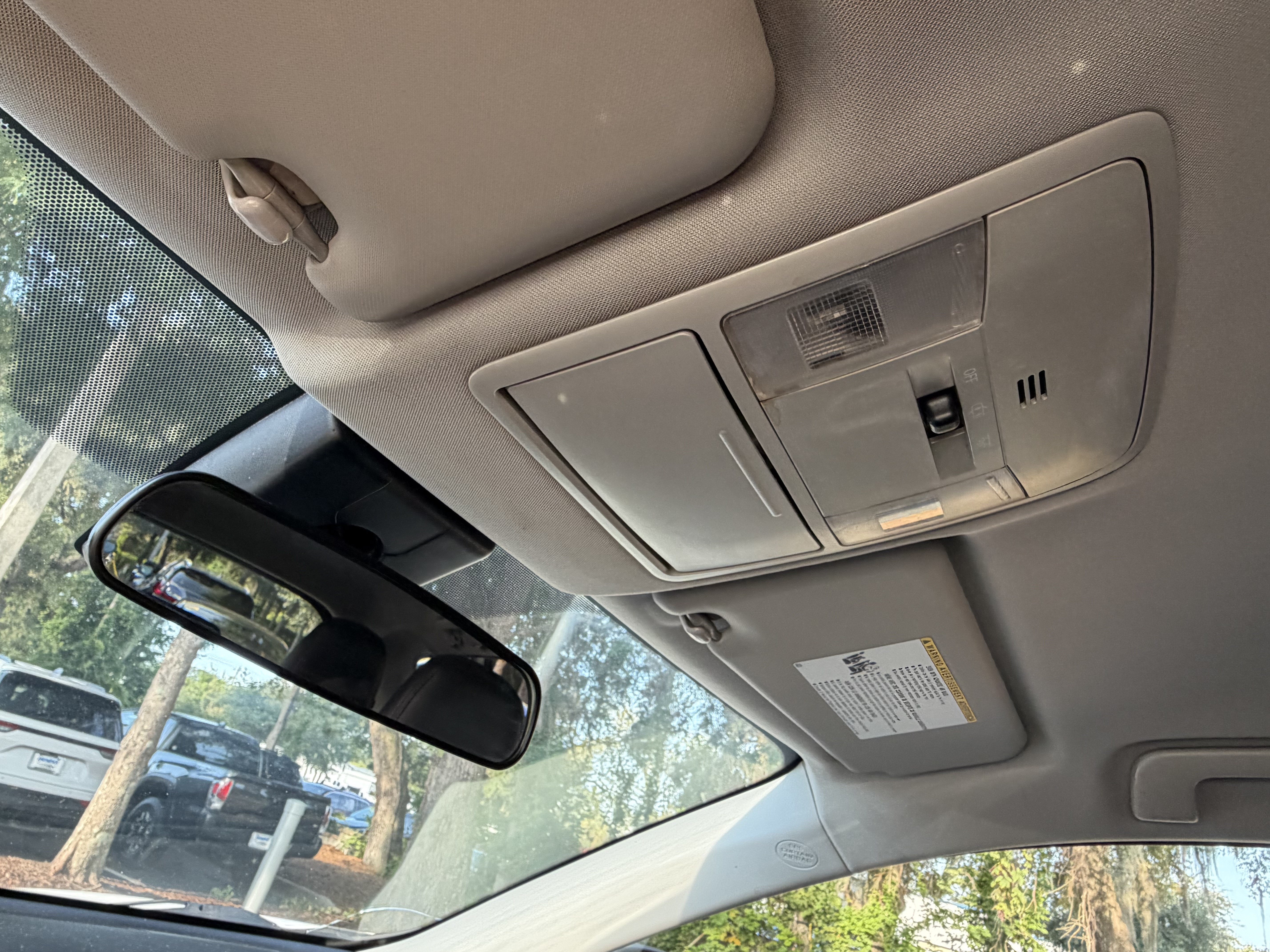 Used 2017 Toyota RAV4 LE FWD image 27