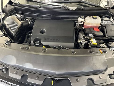 Certified 2024 Buick Enclave Essence w/ Experience Buick Package FWD image 31