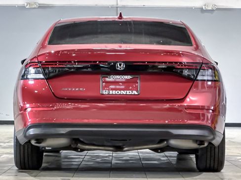 Used 2023 Honda Accord EX image 9