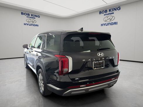 Used 2024 Hyundai Palisade SEL AWD/4WD image 3