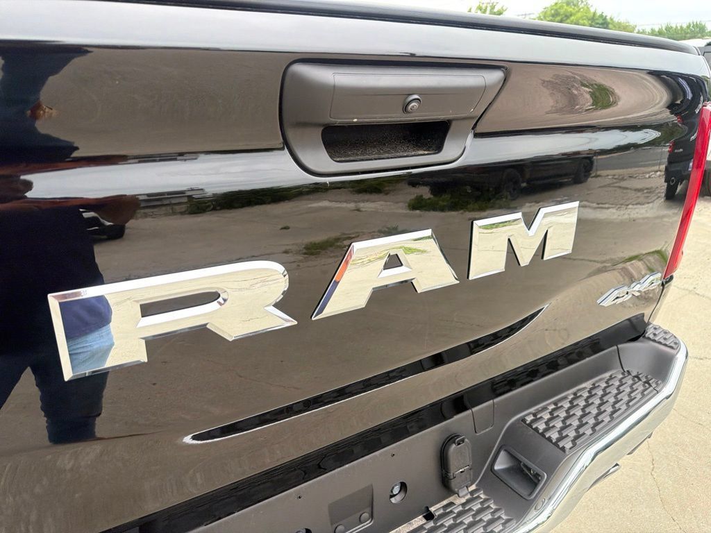 New 2026 RAM 1500 Big Horn AWD/4WD image 22