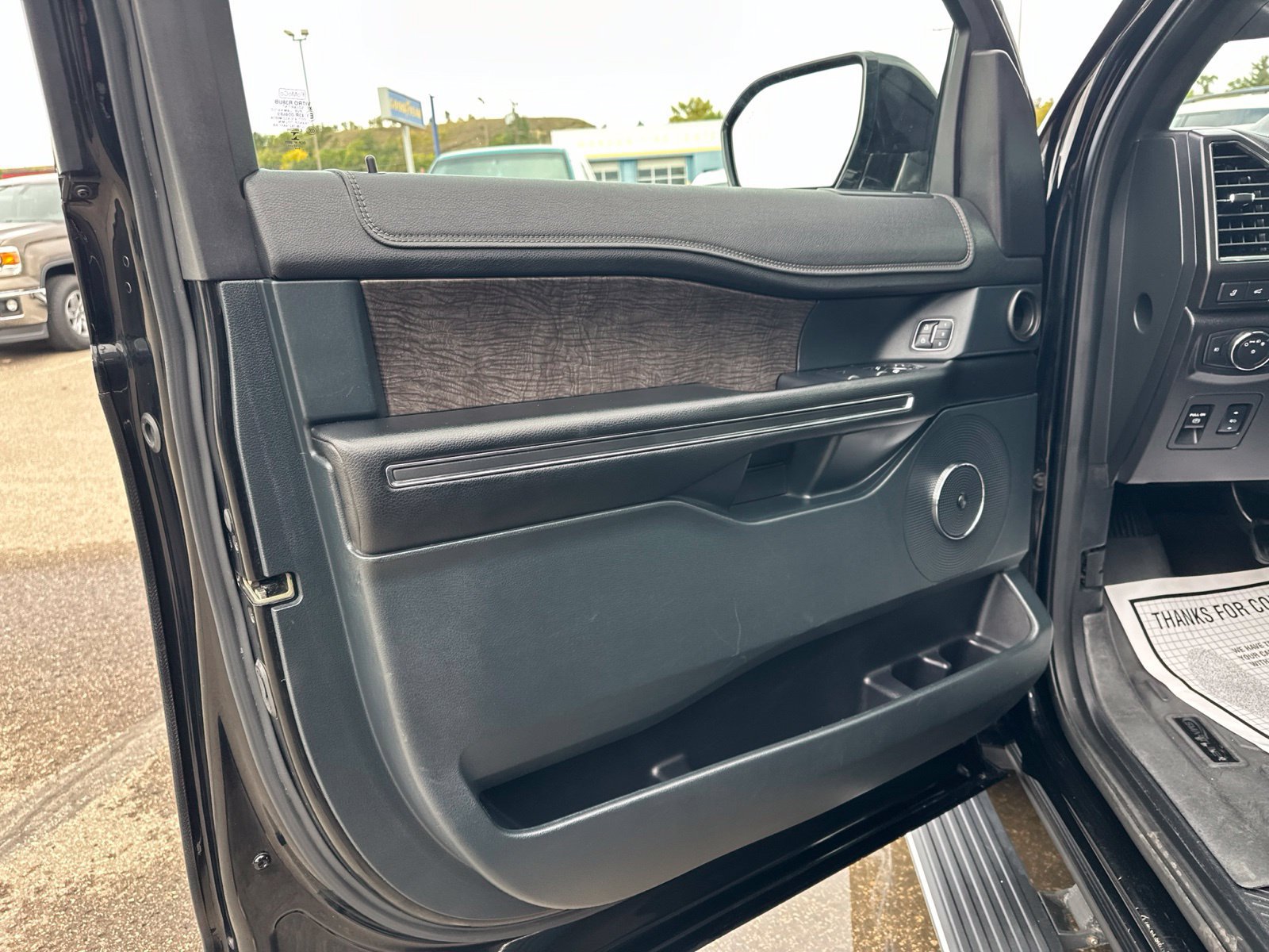 Used 2018 Ford Expedition Max Limited AWD/4WD image 15