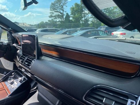 Used 2018 Lincoln Navigator Reserve w/ Technology Package AWD/4WD image 55