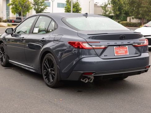 New 2026 Toyota Camry SE FWD image 7
