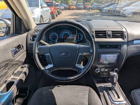 Used 2012 Ford Fusion SE FWD image 16